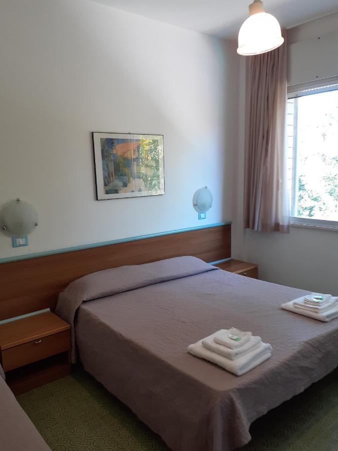 Hotel Solaria 玛里纳罗米亚 外观 照片
