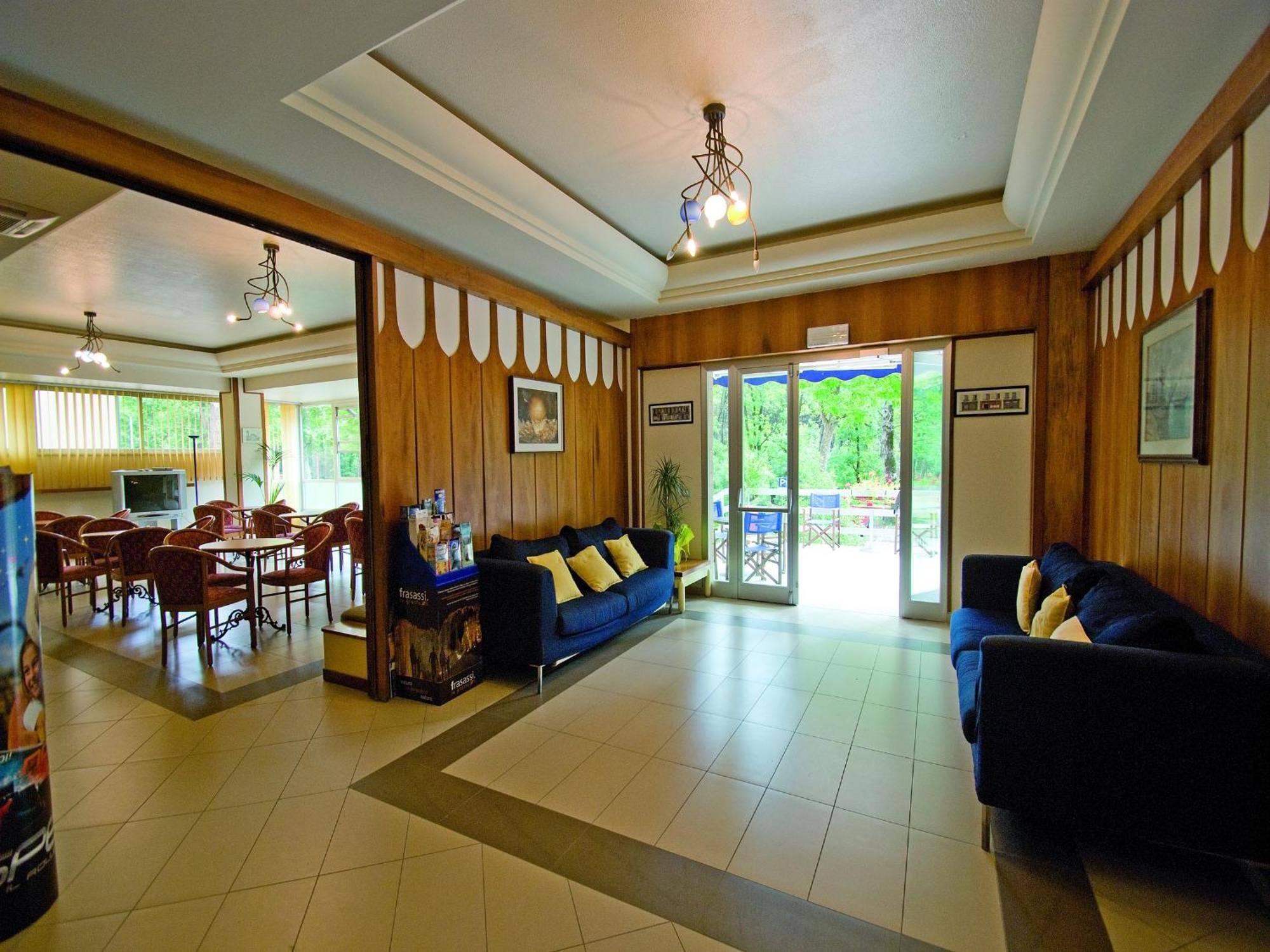 Hotel Solaria 玛里纳罗米亚 外观 照片