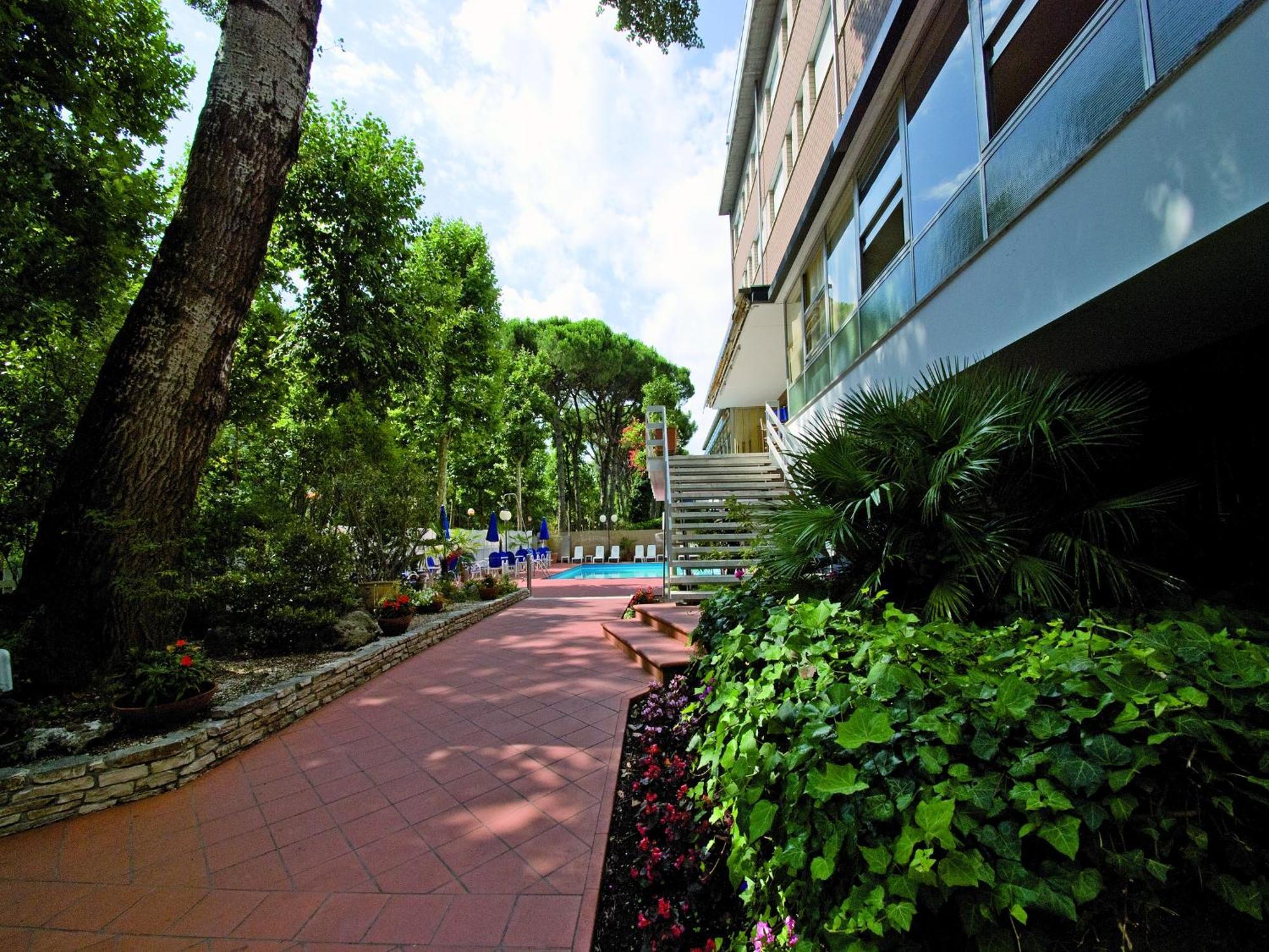Hotel Solaria 玛里纳罗米亚 外观 照片